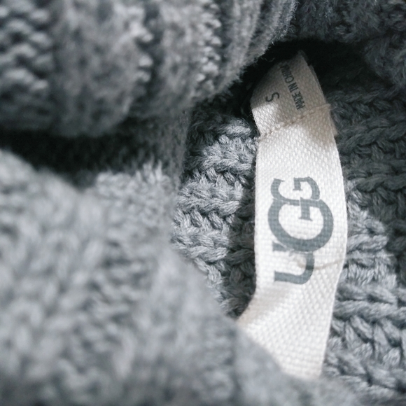 Ugg Ceanne Turtle neck sweater 

Size S - Picture 9 of 11